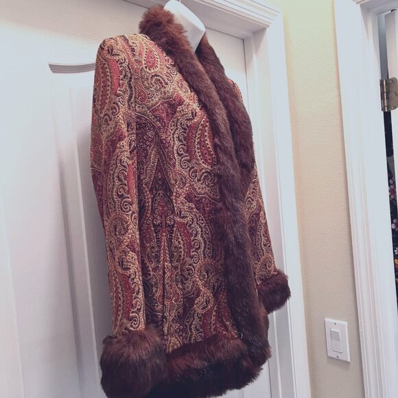 Newport News-Vintage Paisley Print Faux Fur Coat/Jacket-Hook Closure-Pockets-10 - Picture 7 of 16